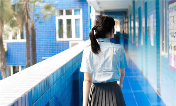 佛罗镇如何找到一个可以帮助我生孩子的女人？